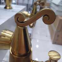 شیر حمام اتریسا مدل ارامیس طلا مات