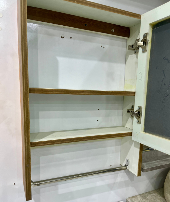 روشویی کابینتی رنگ سفید و فندوقی